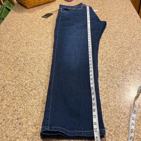 NWT Joe’s Jeans The Brixton Straight + Narrow Size 34 - Picture 10 of 17